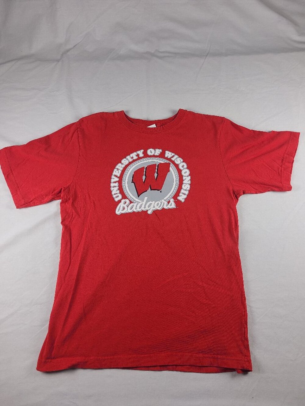 University of Wis Badgers Tee Shirt Boys 18 XXL Red